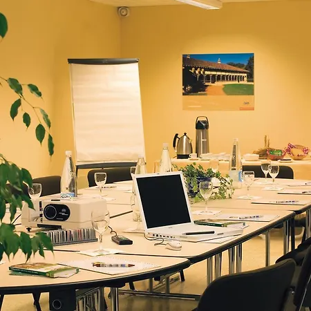 Logis La Petite Chaumiere Otel 2*