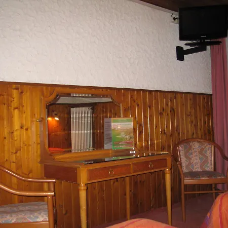 Hotel Logis La Petite Chaumiere