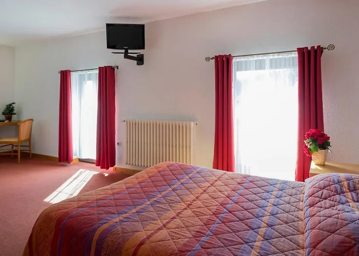 Logis La Petite Chaumiere Gex